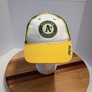 Oakland Athletics A's Chevy Snap Back Baseball Hat BD&A White Yellow Green VTG